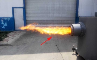 山西客戶來廠驗(yàn)收設(shè)備，生物質(zhì)燃燒機(jī)一次性點(diǎn)火成功。